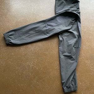 Lululemon traveling/jogging pants, Men’s size M. Grey